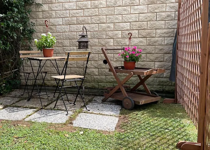 In&Out Apartment - Mostacciano, Eur